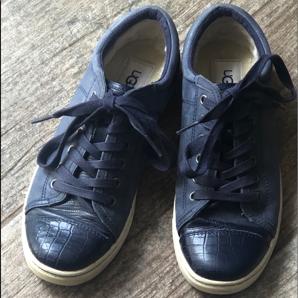 Ugg Blue Sneakers Size 7 1/2 Leather Comfortable
